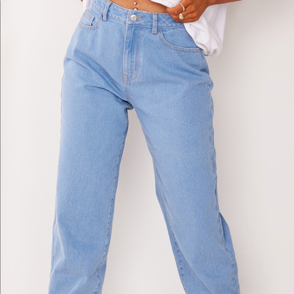 Pretty Little Thing dad jeans in light wash size 6